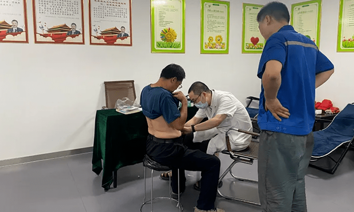 伏貼惠工——熱烈歡迎區人民醫院走進(jìn)章丘豐源